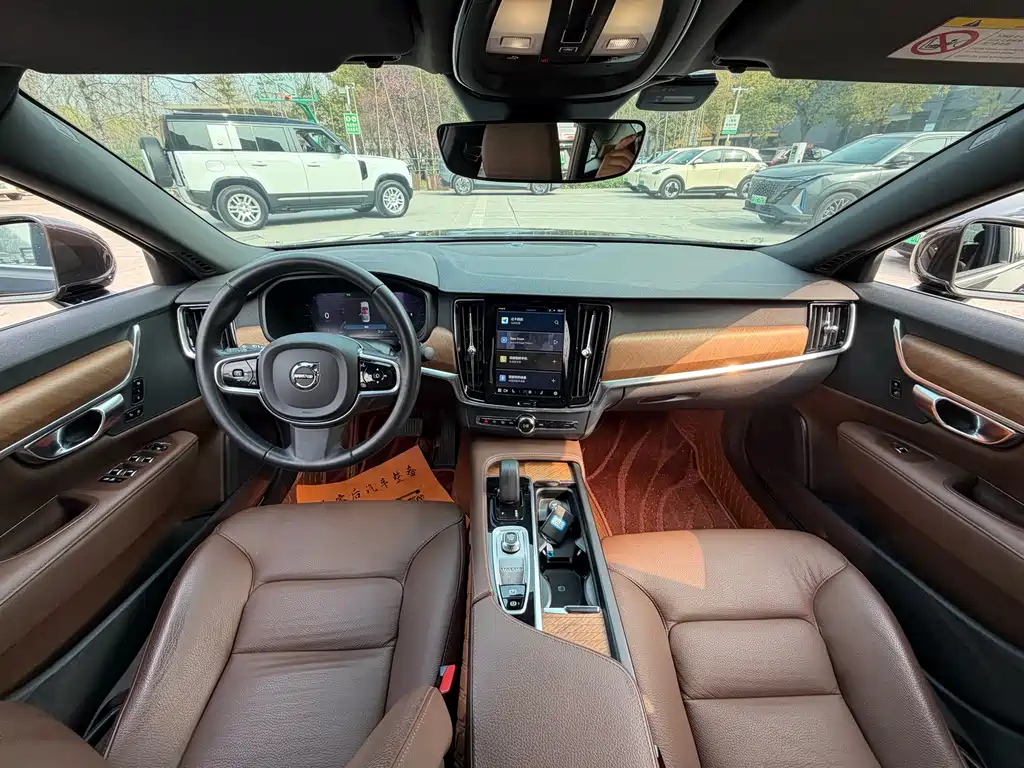 Volvo S90 2022 — фото 12