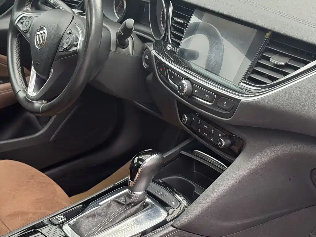 Buick Regal 2020 — фото 15
