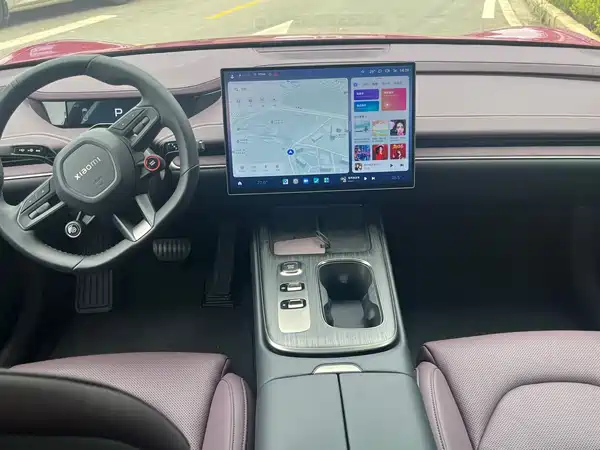 Xiaomi SU7 2025