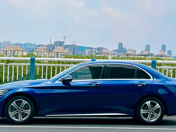 Mercedes-Benz C-Class 2019
