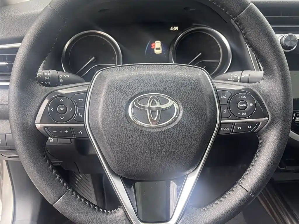 Toyota Camry 2020 — фото 10