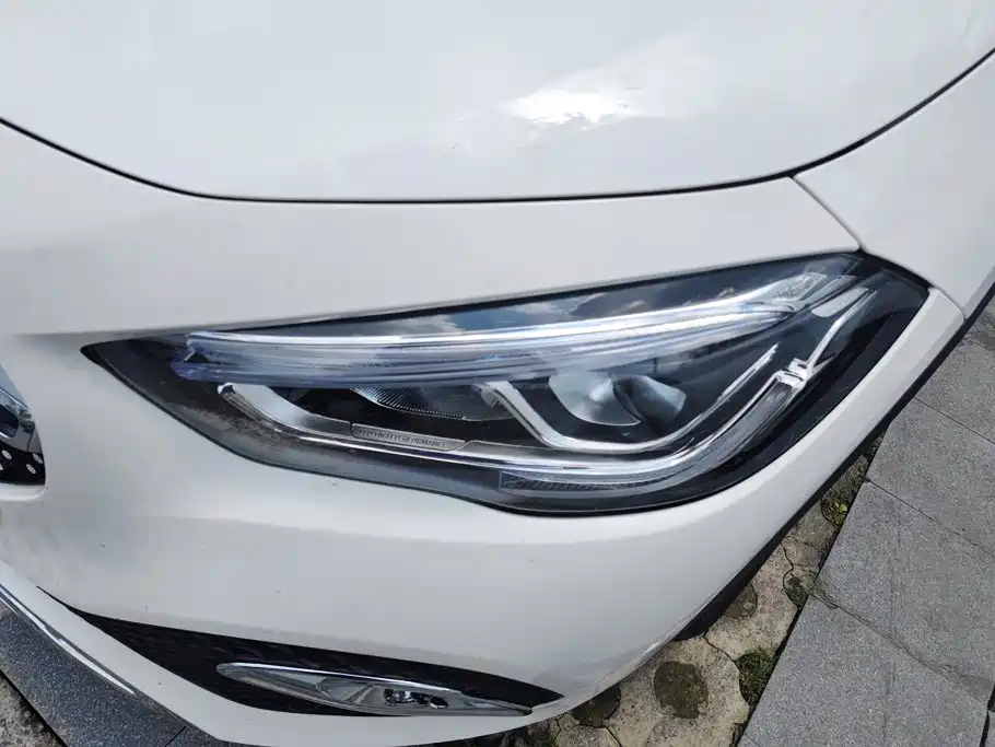 Mercedes-Benz GLA 2021