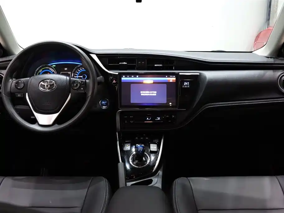 Toyota Corolla 2019 — фото 12