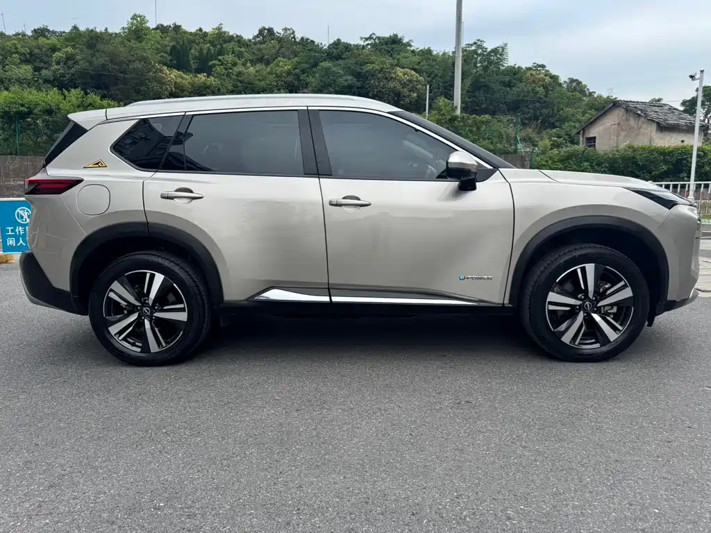 Nissan X-Trail 2023 — фото 4