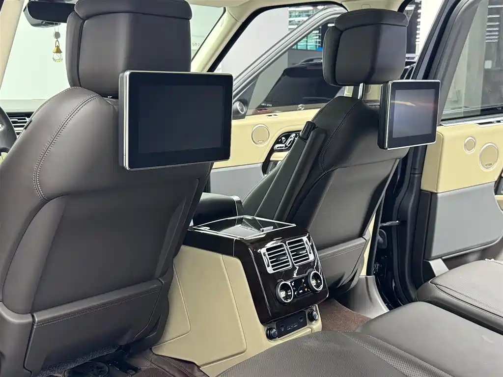 Land Rover Range Rover 2022 — фото 13