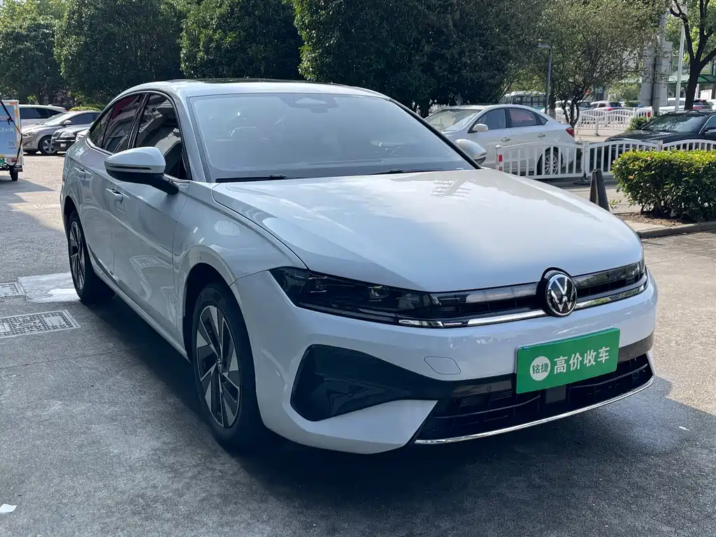 Volkswagen Sagitar 2026