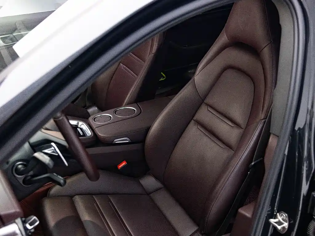 Porsche Panamera 2021 — фото 16