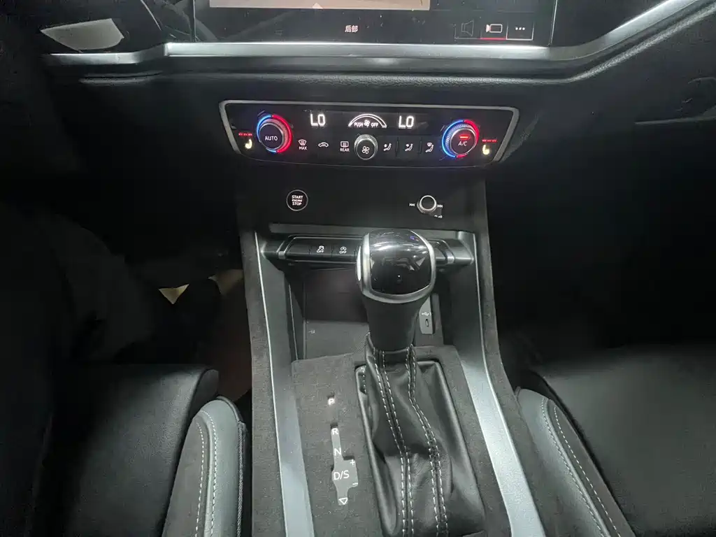 Audi Q3 Sportback 2022 — фото 24