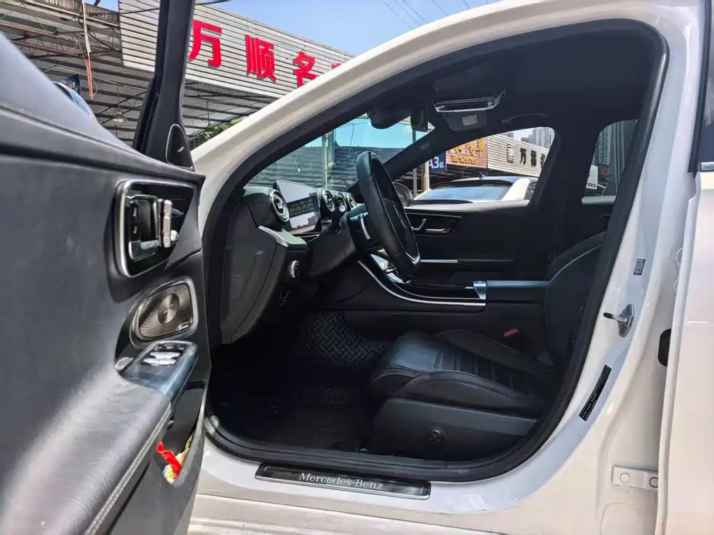 Mercedes-Benz C-Class 2021