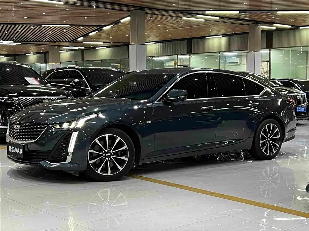 Cadillac CT5 2022 — фото 1