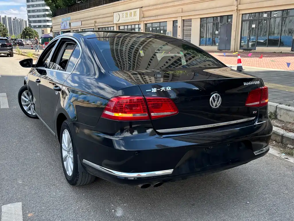 Volkswagen Magotan 2015