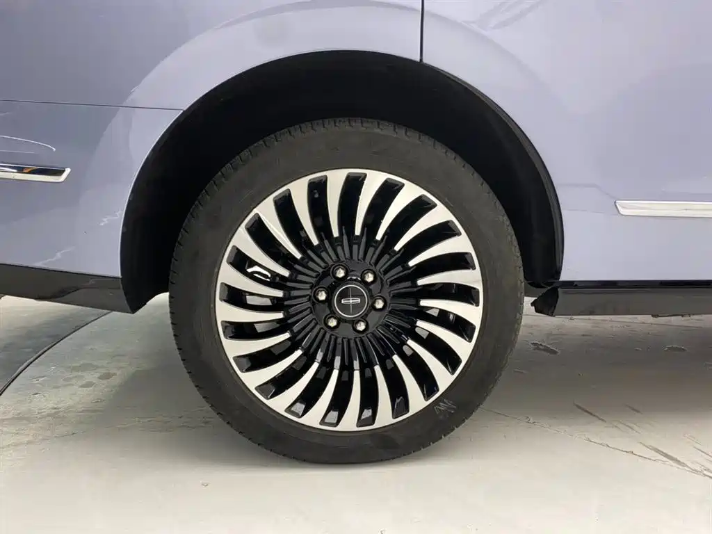 Lincoln Navigator 2020 — фото 11