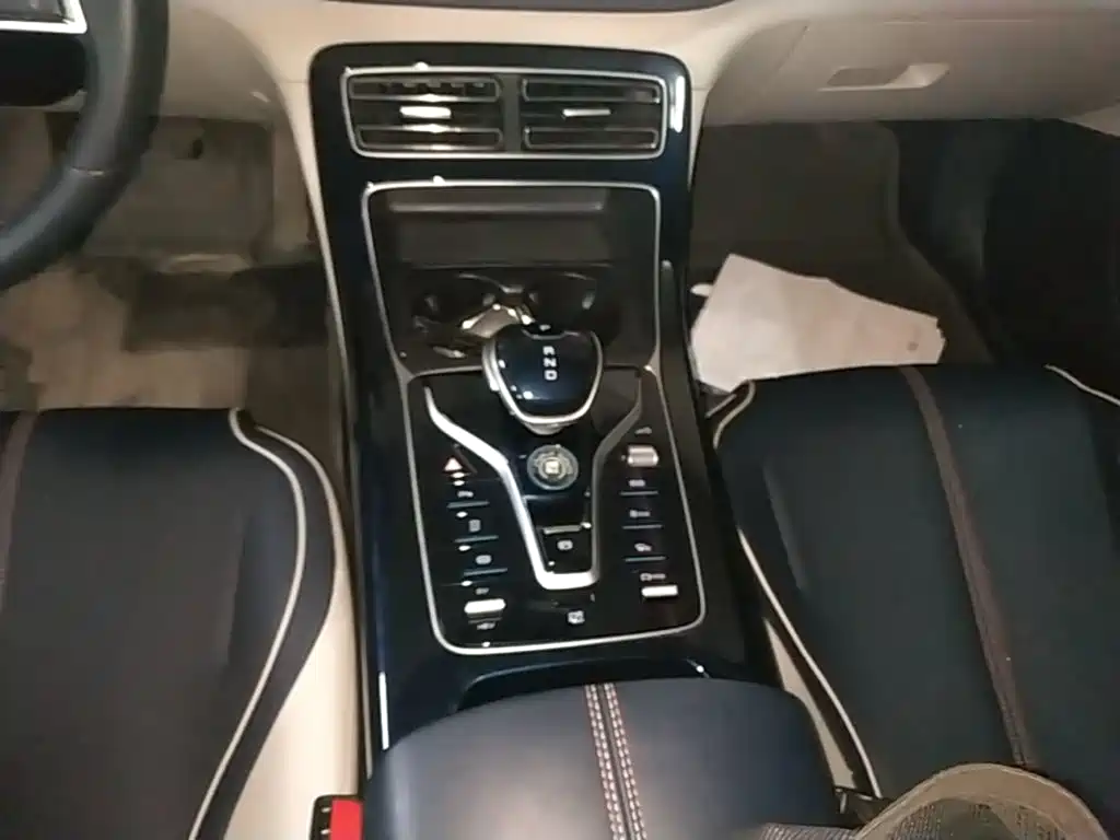 BYD Qin PLUS 2022 — фото 14