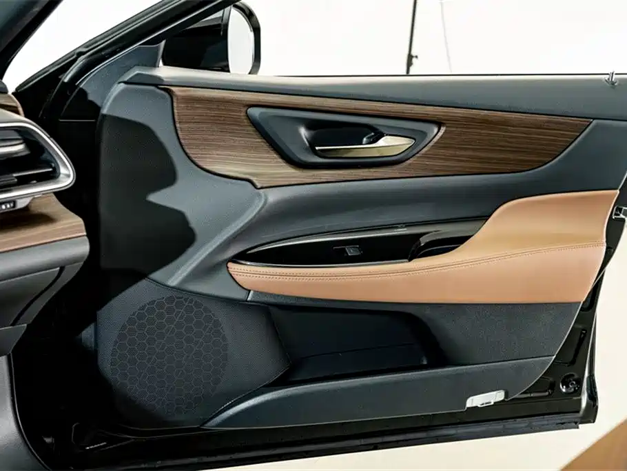Toyota Crown 2025 — фото 17