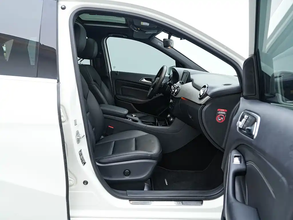 Mercedes-Benz B-Class 2014 — фото 18