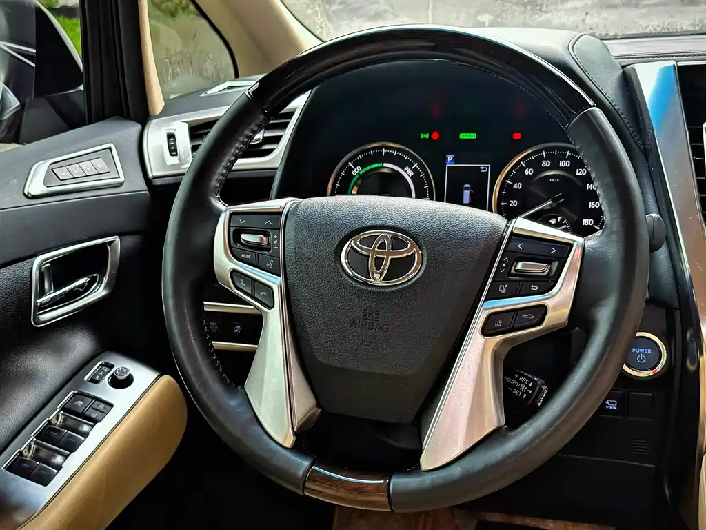 Toyota Vellfire 2023 — фото 12