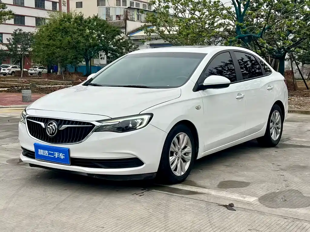 Buick Excelle 2021 — фото 1