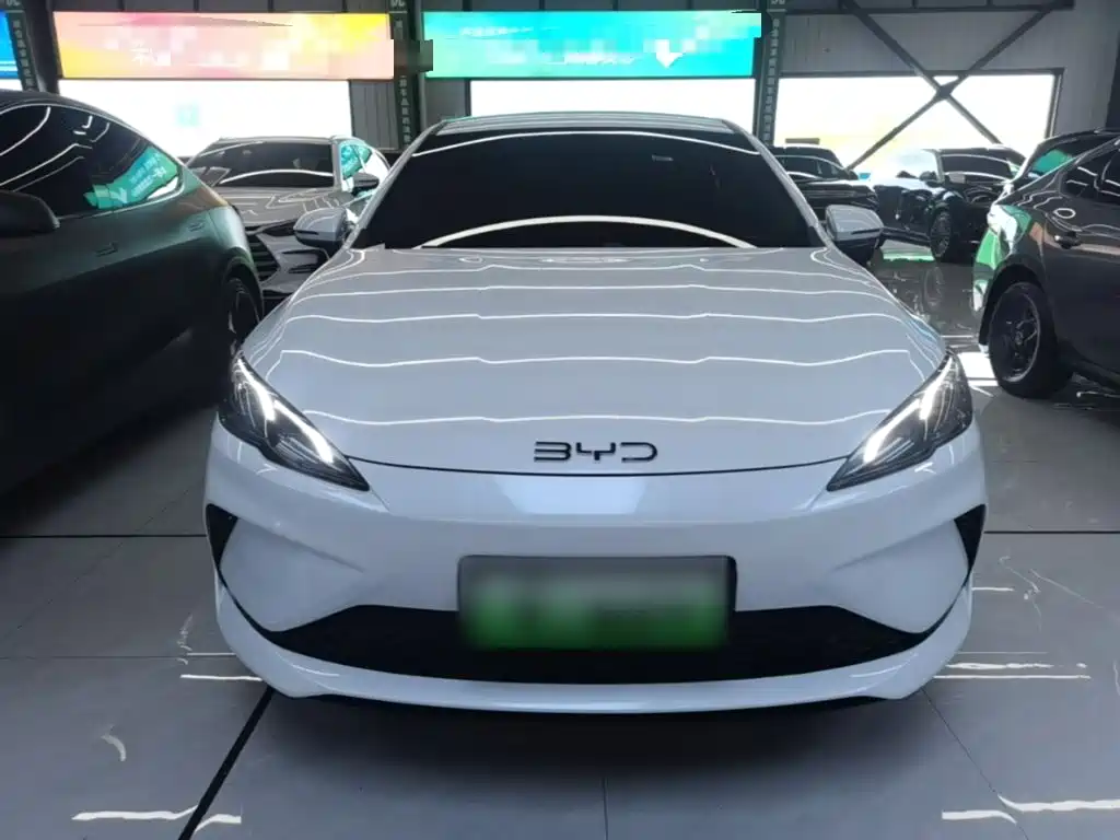 BYD Seal 05 DM-i 2025 — фото 3