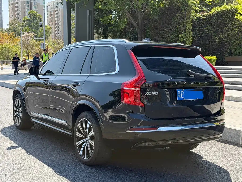 Volvo XC90 2023 — фото 16