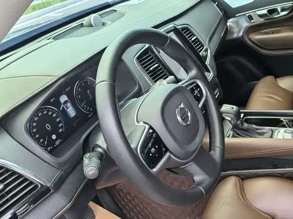 Volvo XC90 2020