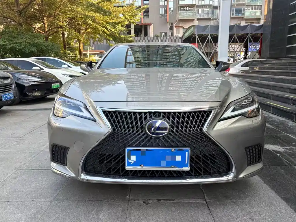 Lexus LS 2020 — фото 2