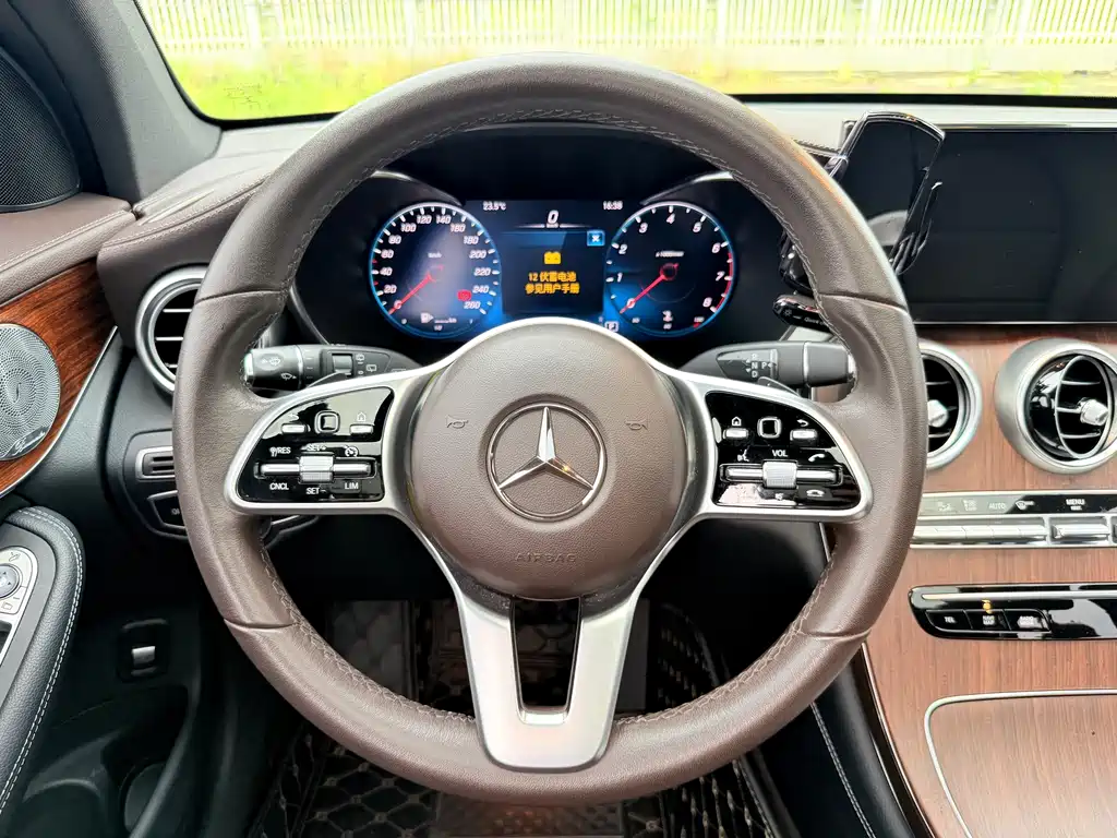 Mercedes-Benz GLC 2021 — фото 22