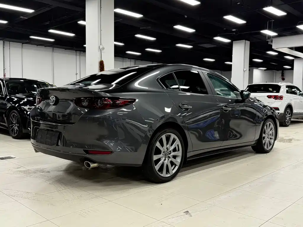 Mazda 3 Axela 2022