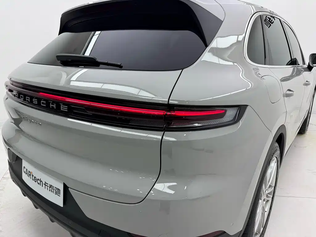 Porsche Cayenne 2025 — фото 20