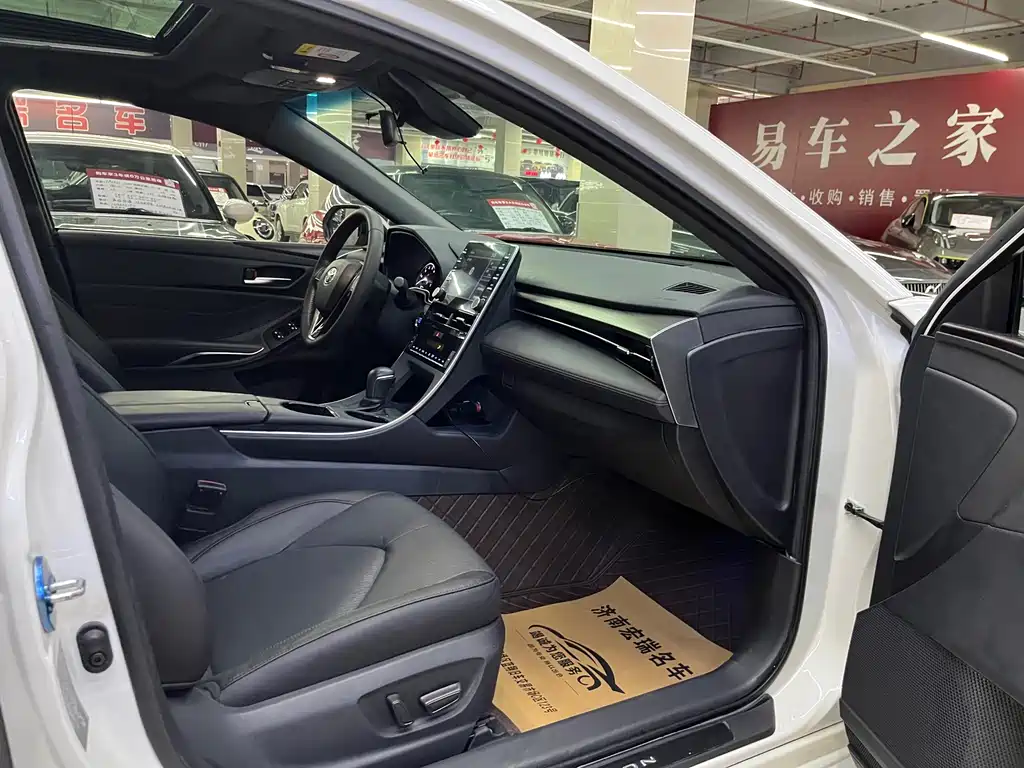 Toyota Avalon 2020 — фото 14