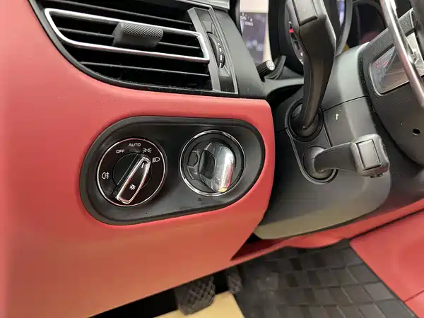 Porsche Macan 2021