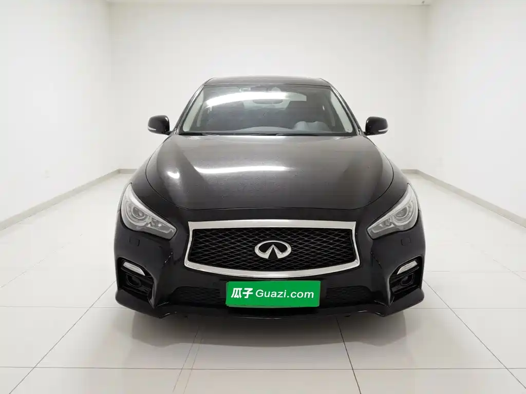 Infiniti Q50 2015
