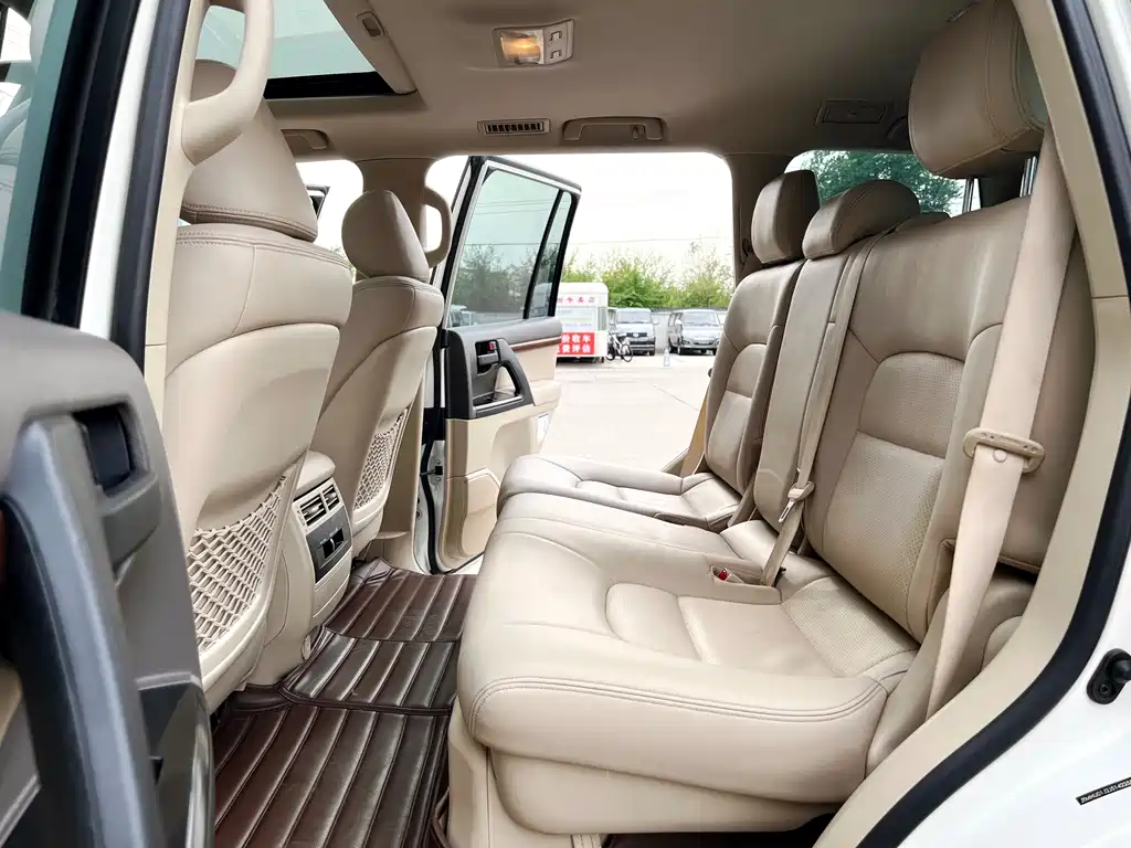 Toyota Land Cruiser 2019 — фото 18