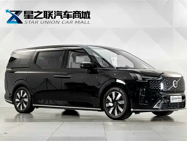 Volvo EM90 2025