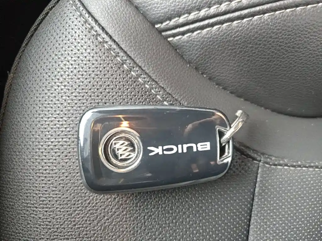 Buick Excelle 2021 — фото 9
