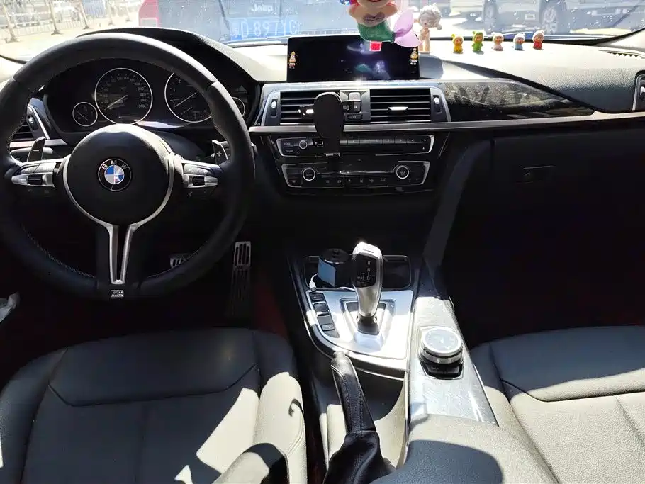 BMW 3 Series 2016 — фото 12