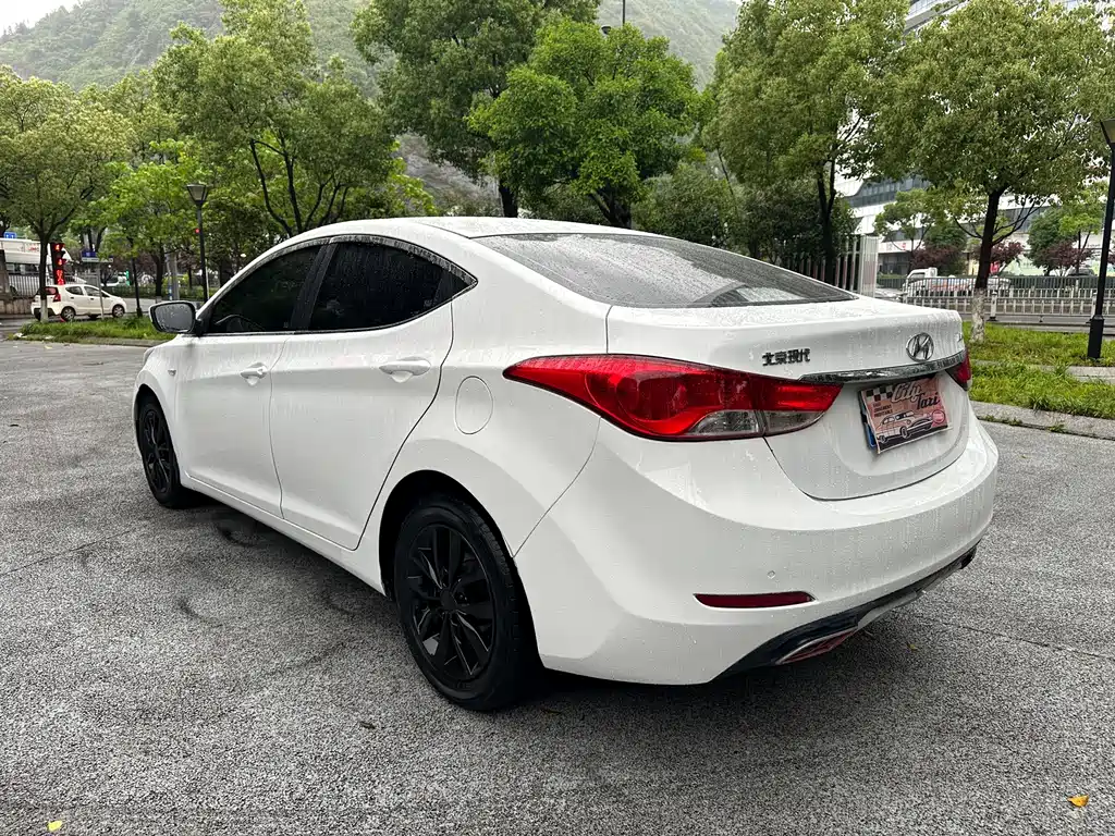 Hyundai Elantra Langdong 2015 — фото 5