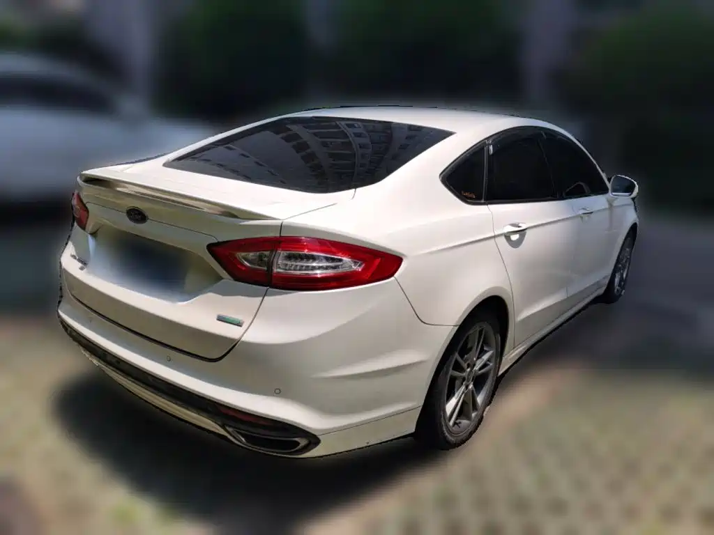 Ford Mondeo 2015 — фото 5