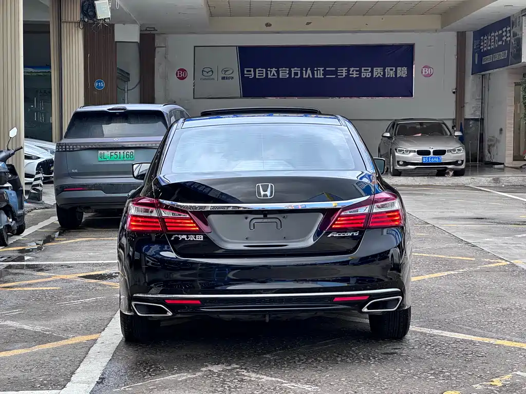 Honda Accord 2016 — фото 19