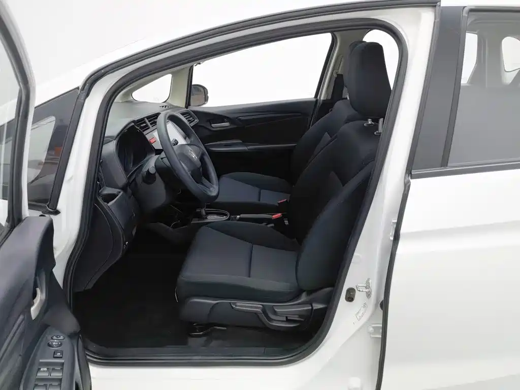 Honda Fit 2017 — фото 10