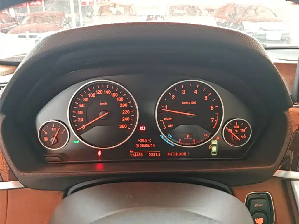 BMW 3 Series 2015 — фото 12