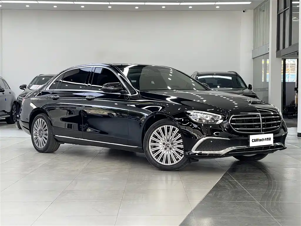 Mercedes-Benz E-Class 2023 — фото 3