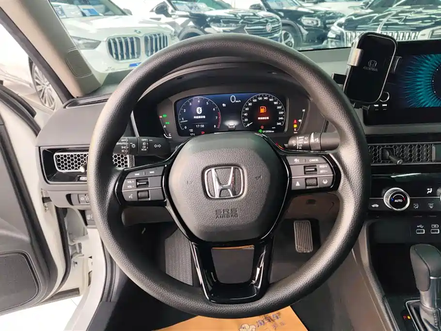 Honda Civic 2024 — фото 15