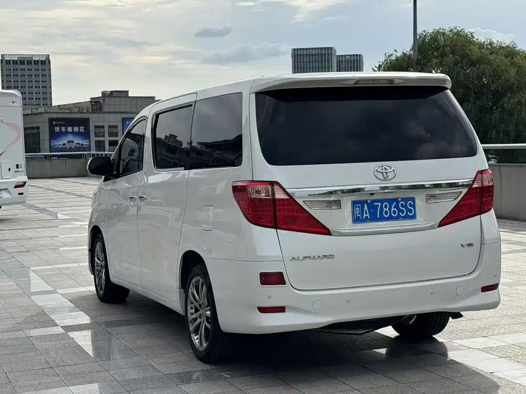 Toyota Alphard 2014 — фото 6