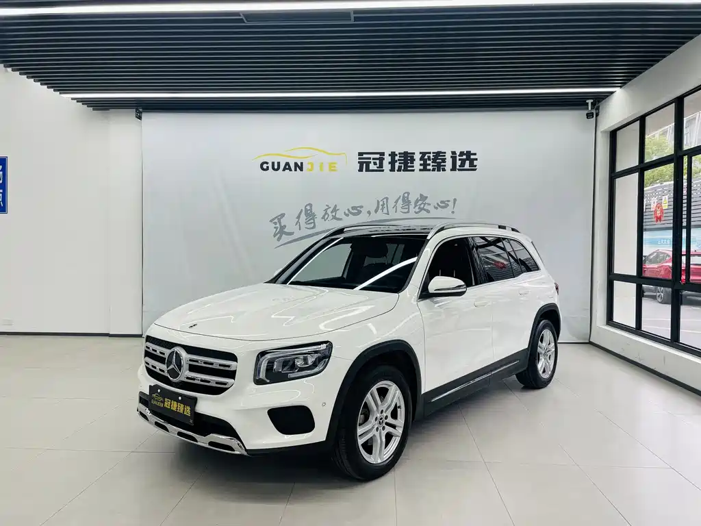 Mercedes-Benz GLB 2023 — фото 1