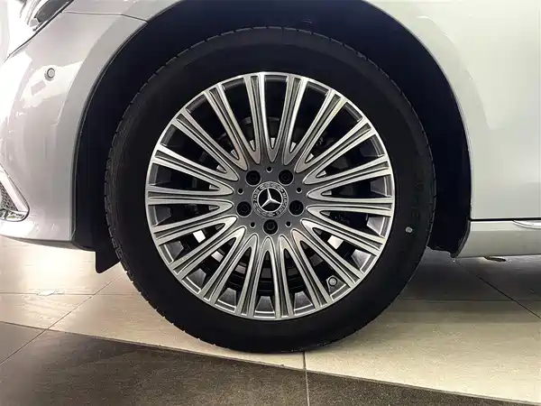 Mercedes-Benz E-Class 2023