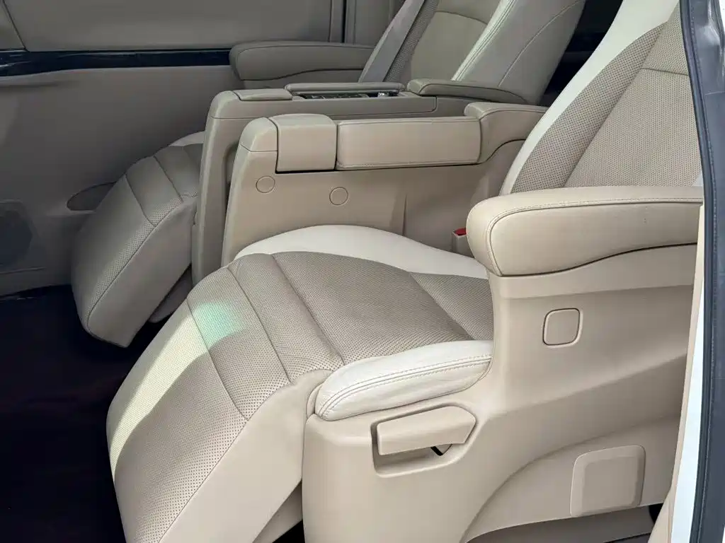 Toyota Alphard 2014 — фото 9