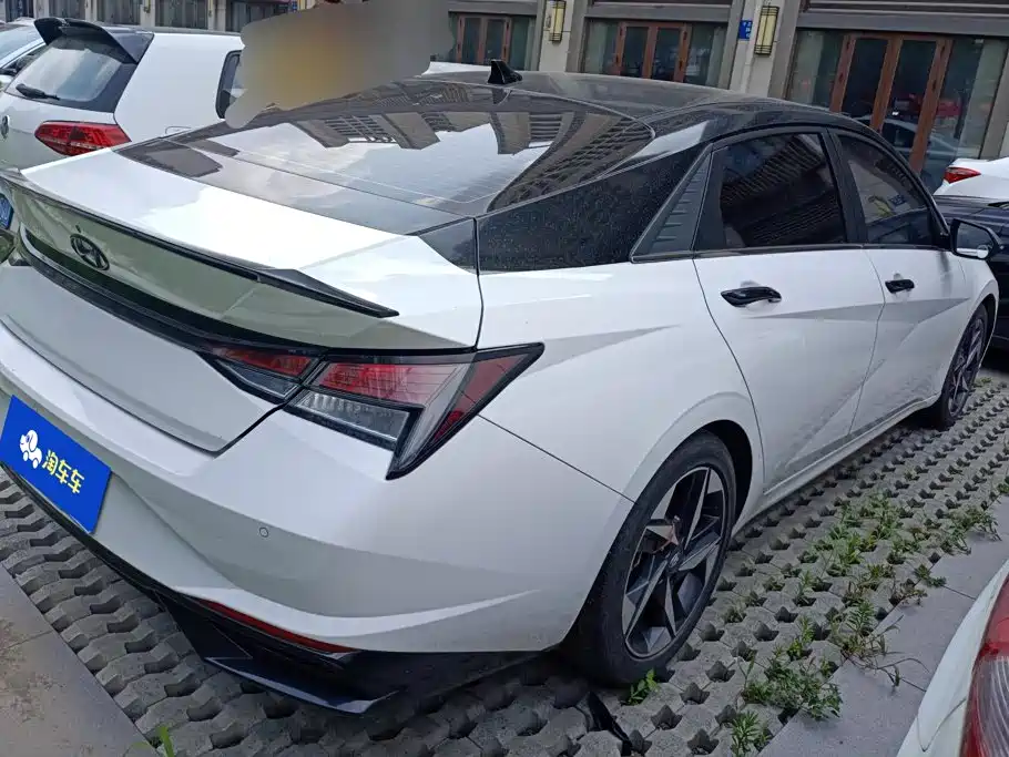 Hyundai Elantra 2021