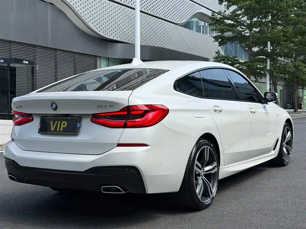 BMW 6 Series GT 2023 — фото 10