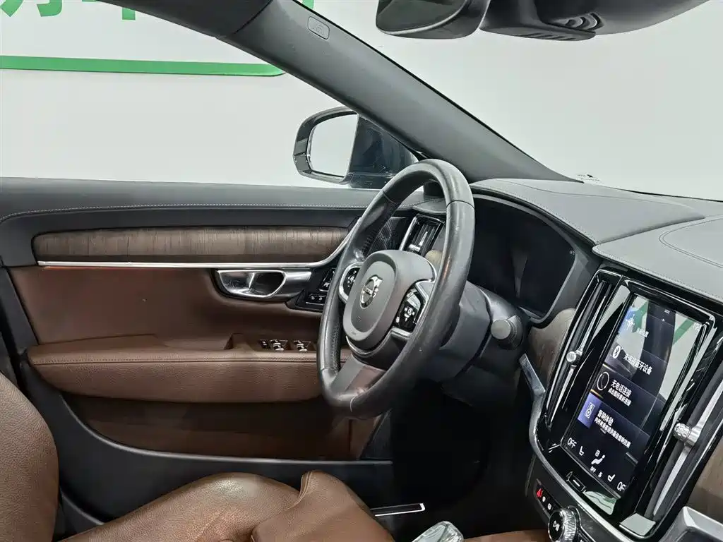 Volvo S90 2021 — фото 22