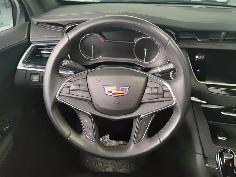 Cadillac XT5 2024 — фото 15